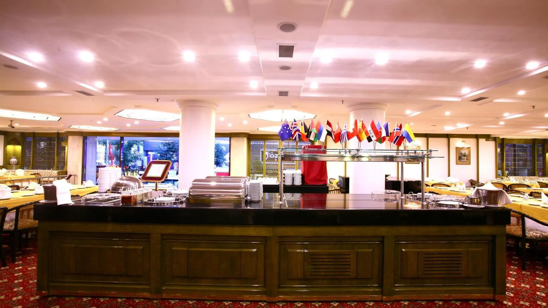 Istanbul Royal Hotel 4*,