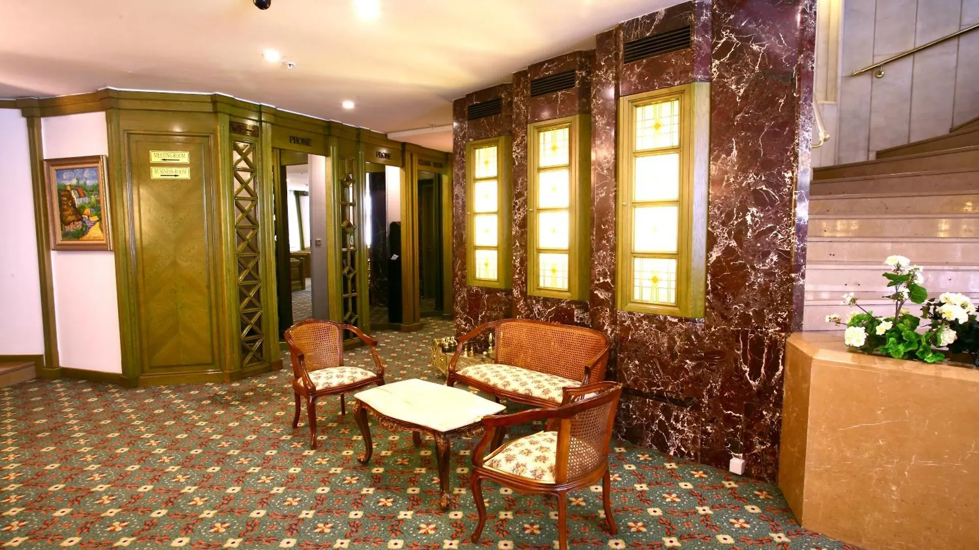 Istanbul Royal Hotel